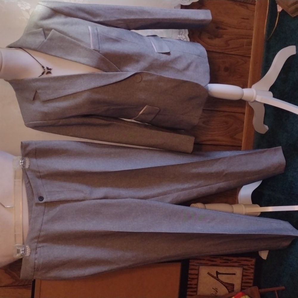 Yunclos pantsuit
